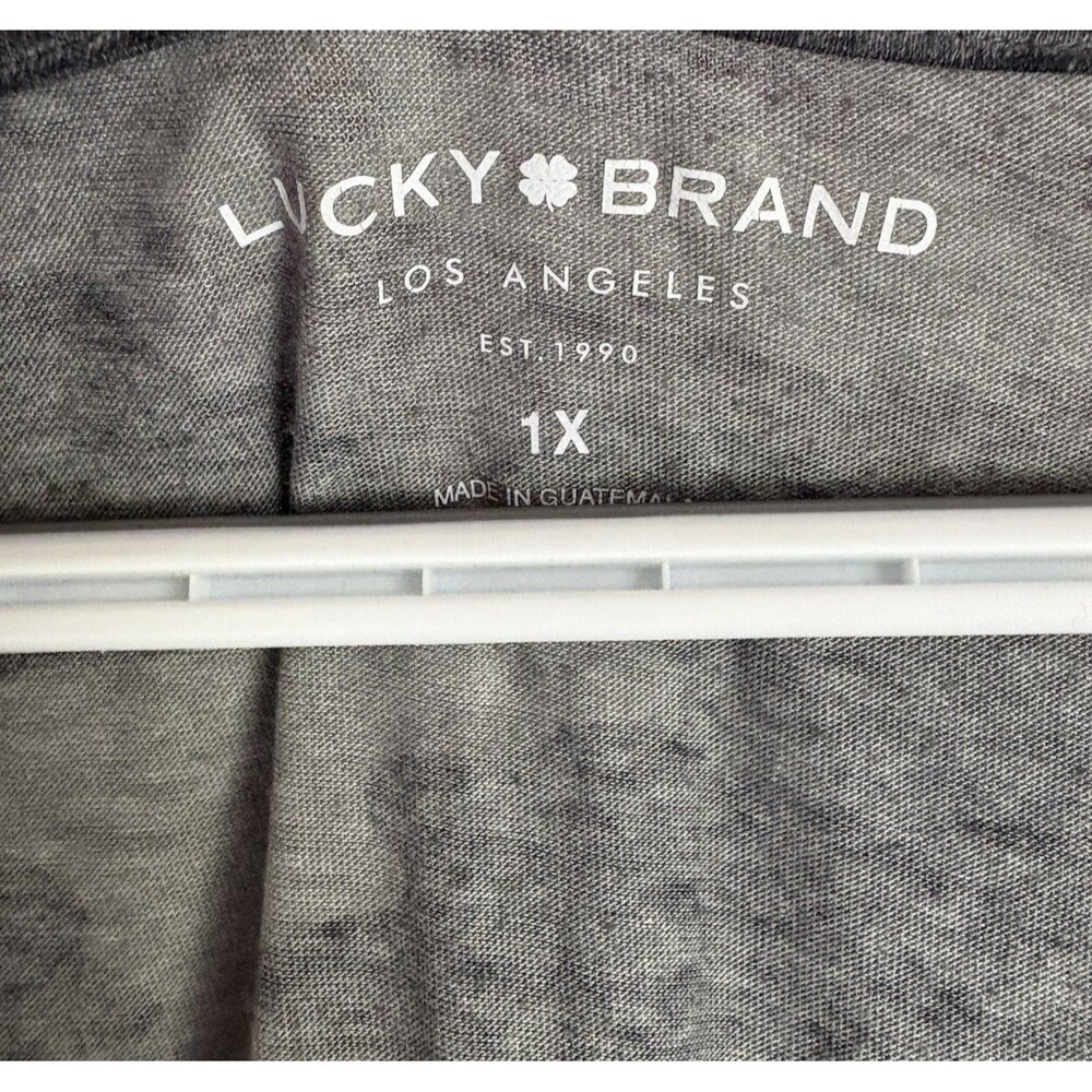 Lucky Brand Women's Plus 1X Camo Gray V-neck Tee Thin Lightweight Short Sleeve - Picture 3 of 5
